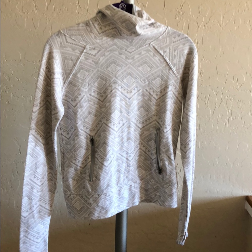 Patterned high neck sweatshirt